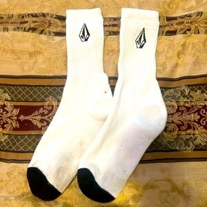 🔥VINTAGE WHITE VOLCOM SOCKS